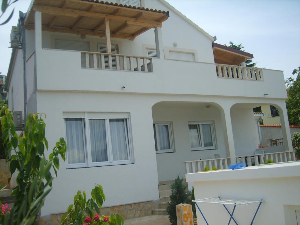 Apartments Villa Iva Alla Trogir Exterior foto