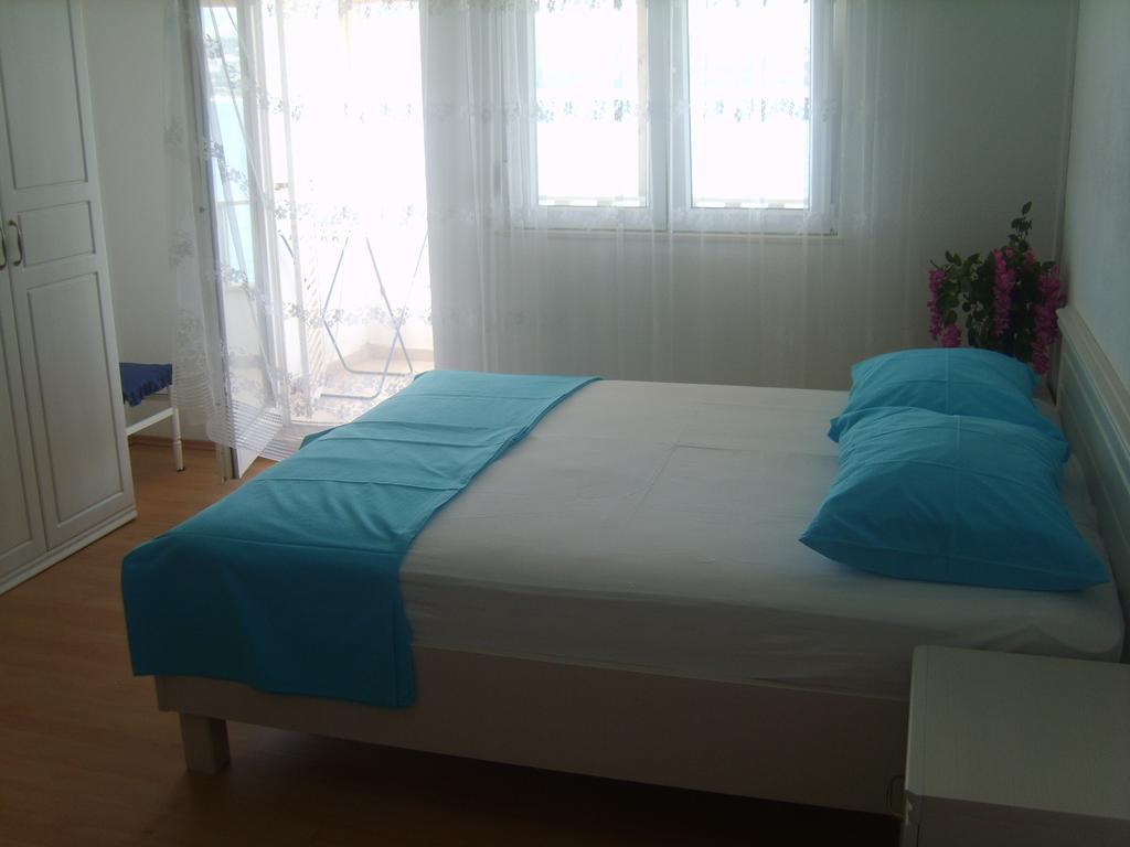 Apartments Iva Alla Trogir Zimmer foto