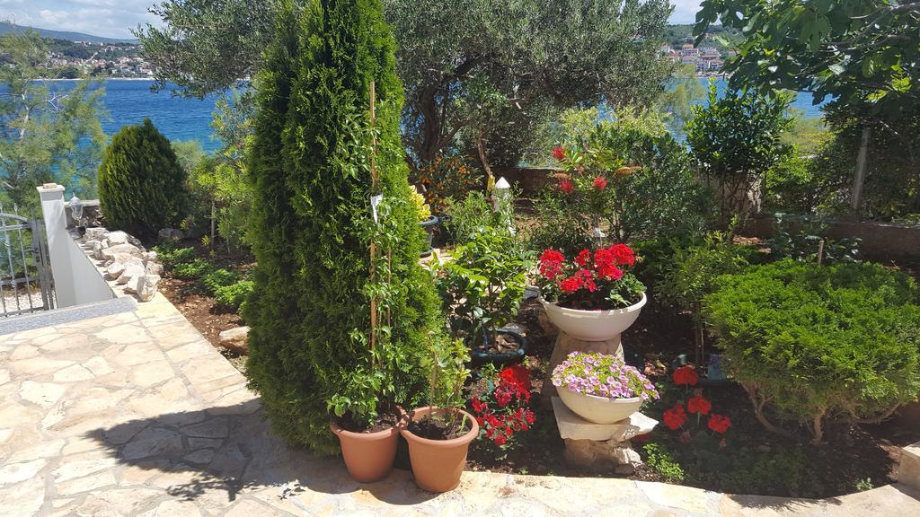 Apartments Iva Alla Trogir Exterior foto